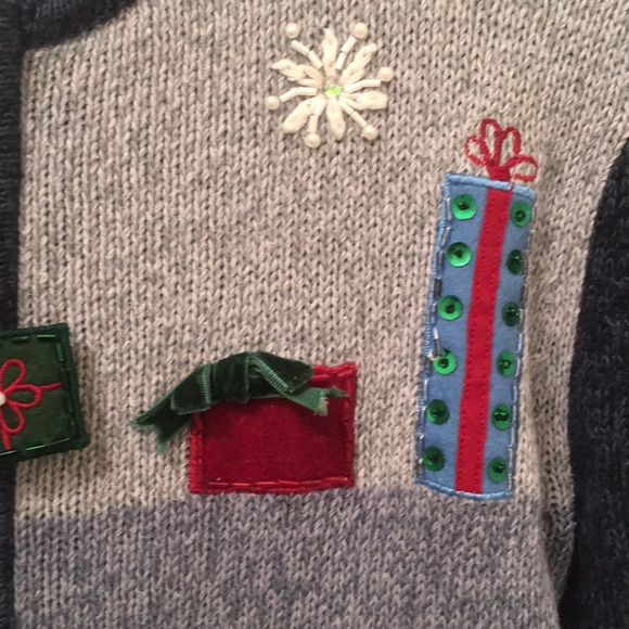 Tiara International Christmas Collection sweater - Picture 6 of 9